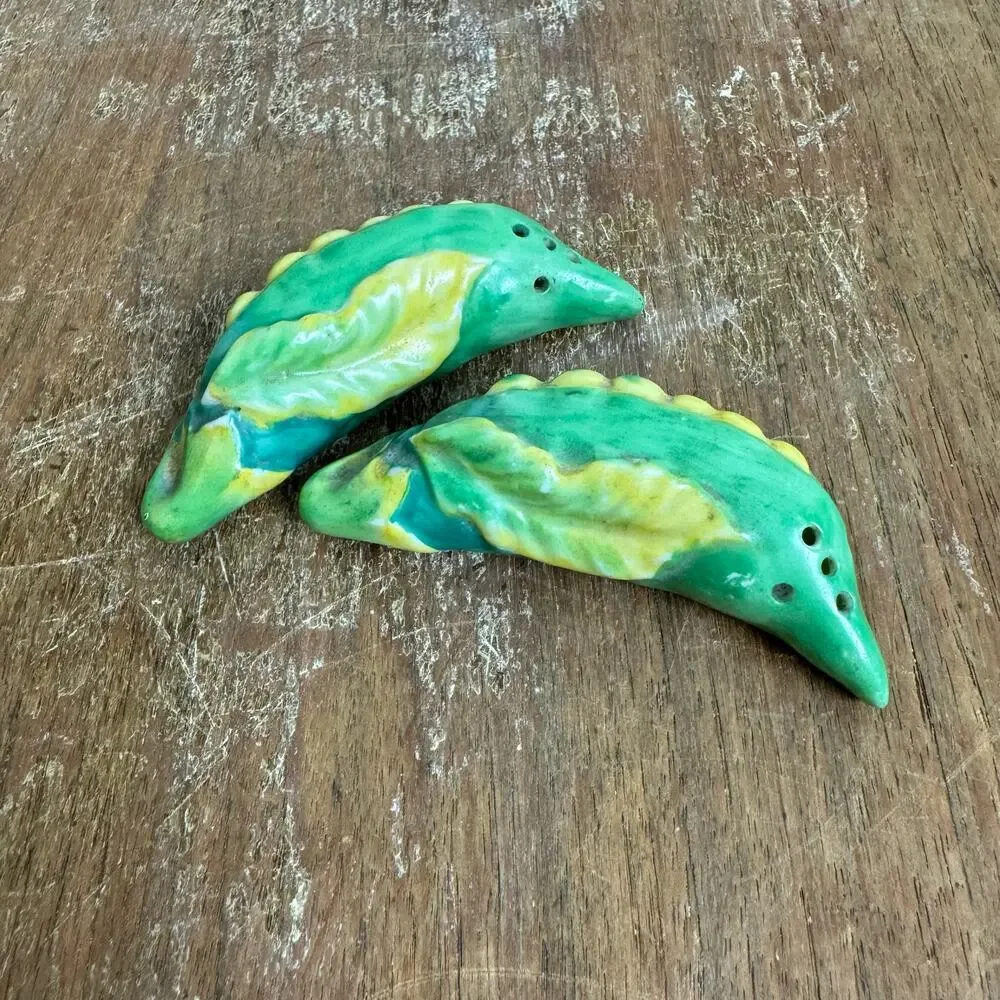 Vintage Japan Porcelain corn salt and pepper‎ shakers Cork stoppers